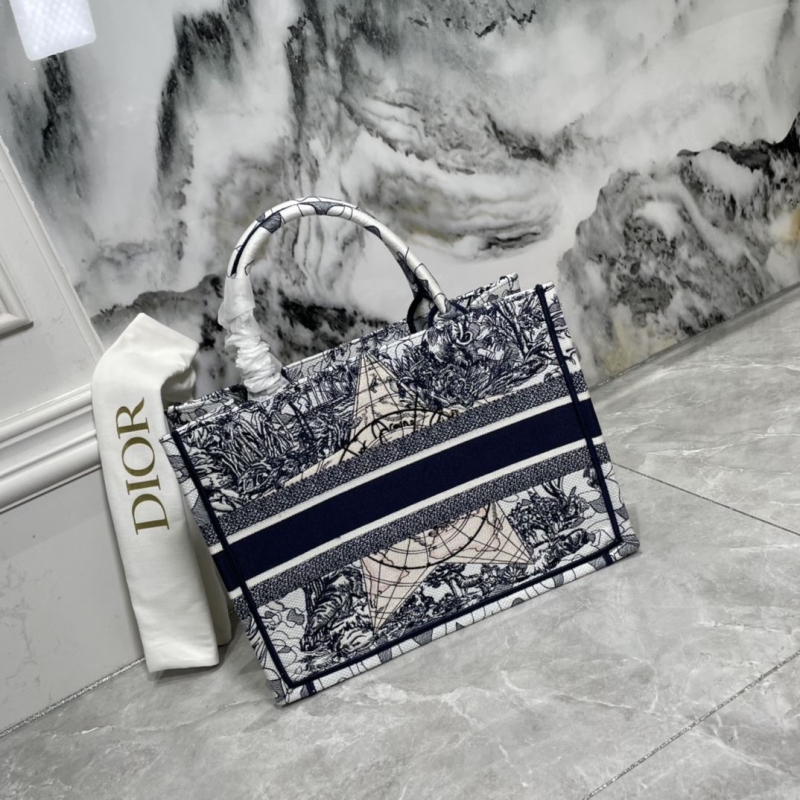 Dior Shopping Bags